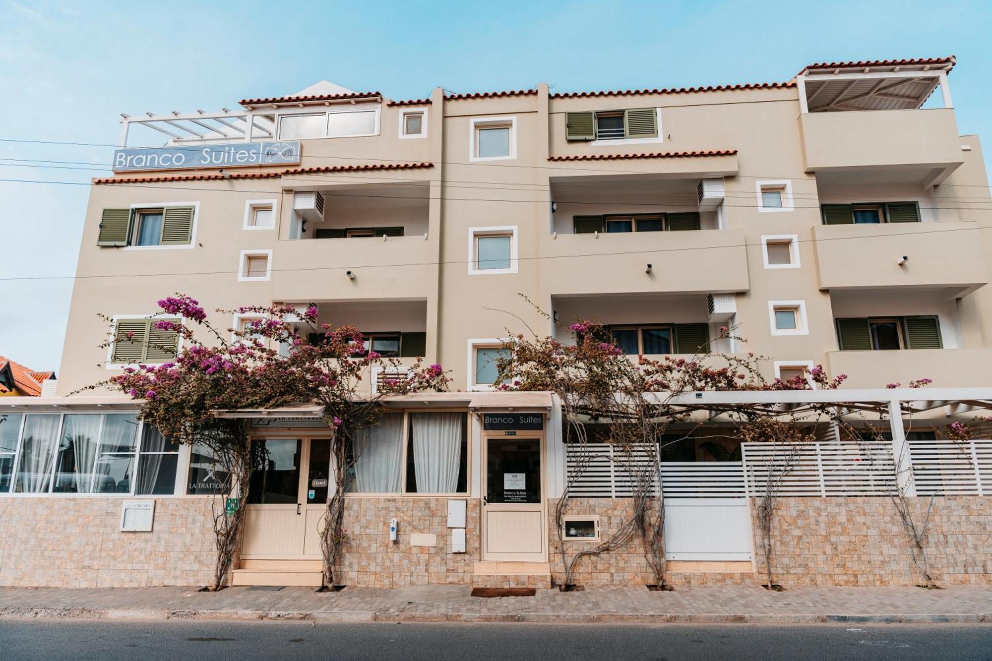 Branco - & Apart-hotel Santa Maria